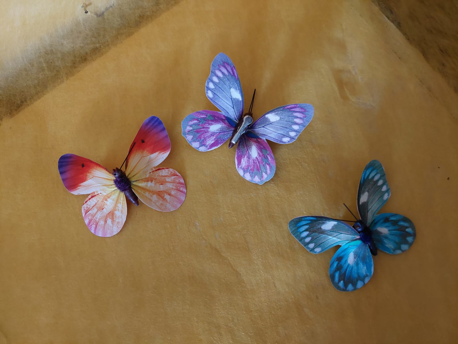 Papierschmetterlinge auf Clip - Mein Stil - Floristik Dekorationen und Handarbeit