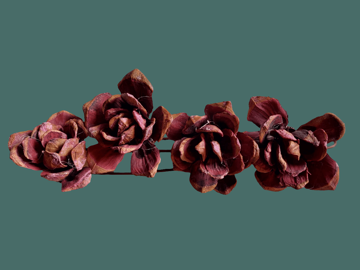 Rosen aus Zapfenschuppen am Draht - Mein Stil - Floristik Dekorationen und Handarbeit