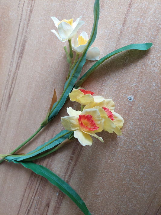 Seidenblumen "Narzissen " - Mein Stil - Floristik Dekorationen und Handarbeit